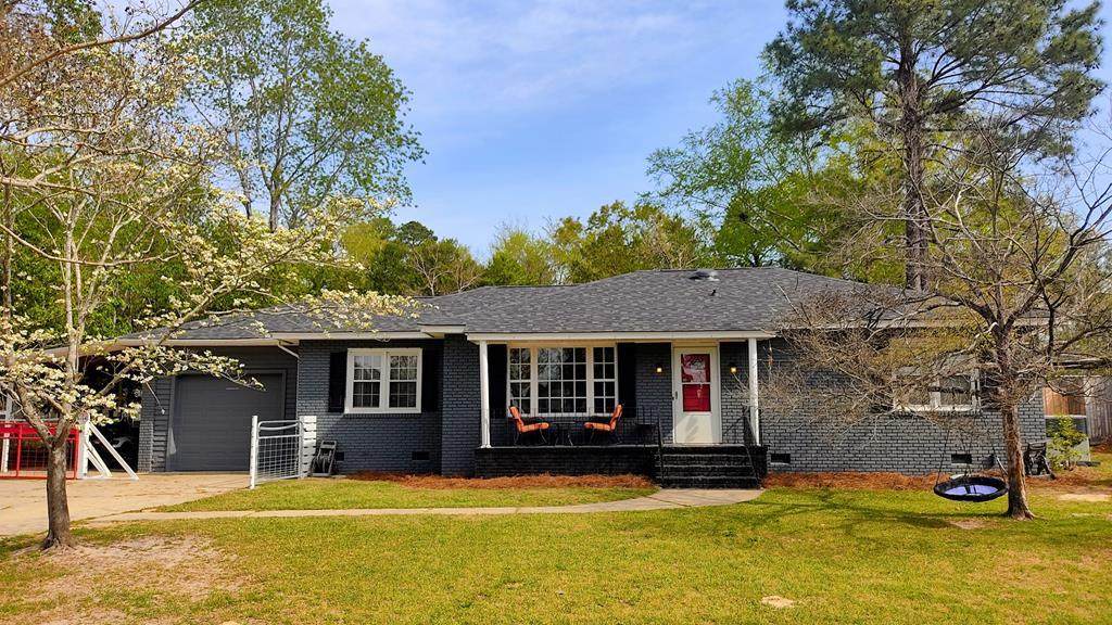 613 Mattison Ave - Photo 1