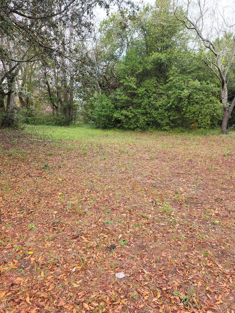39 W Moore St - Photo 1