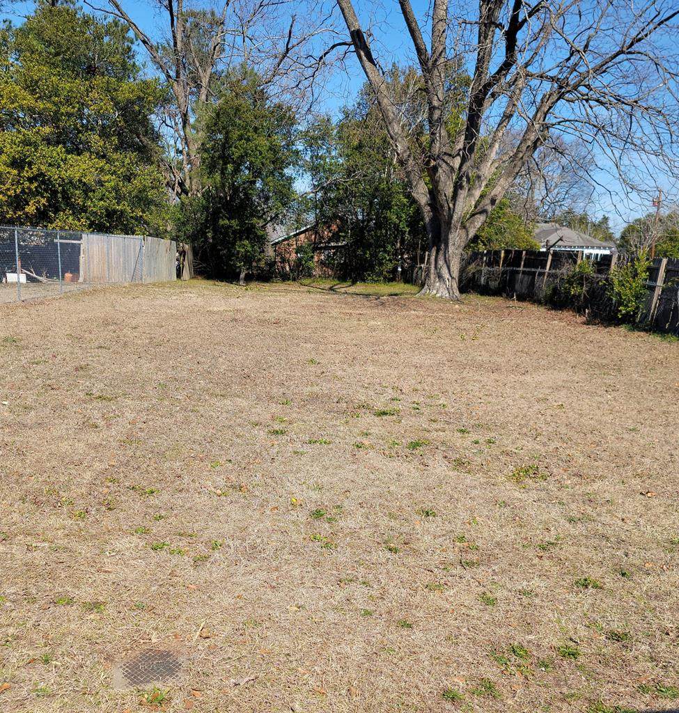 553 S Main St - Photo 1