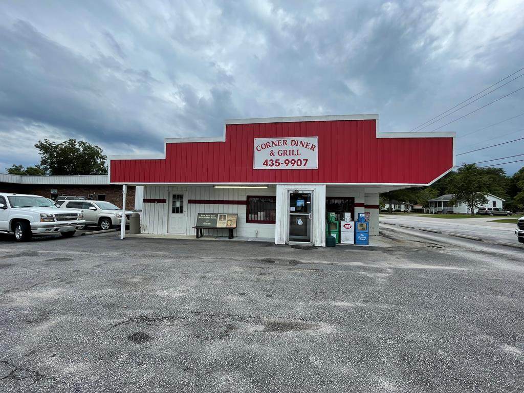 302 E. Boyce Street - Photo 1