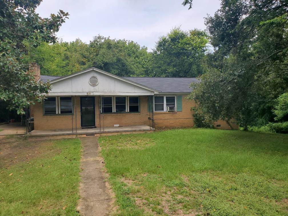 924 South Main St - Photo 1