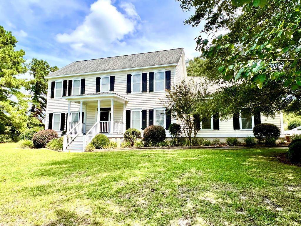 1480 Country Club Circle - Photo 1