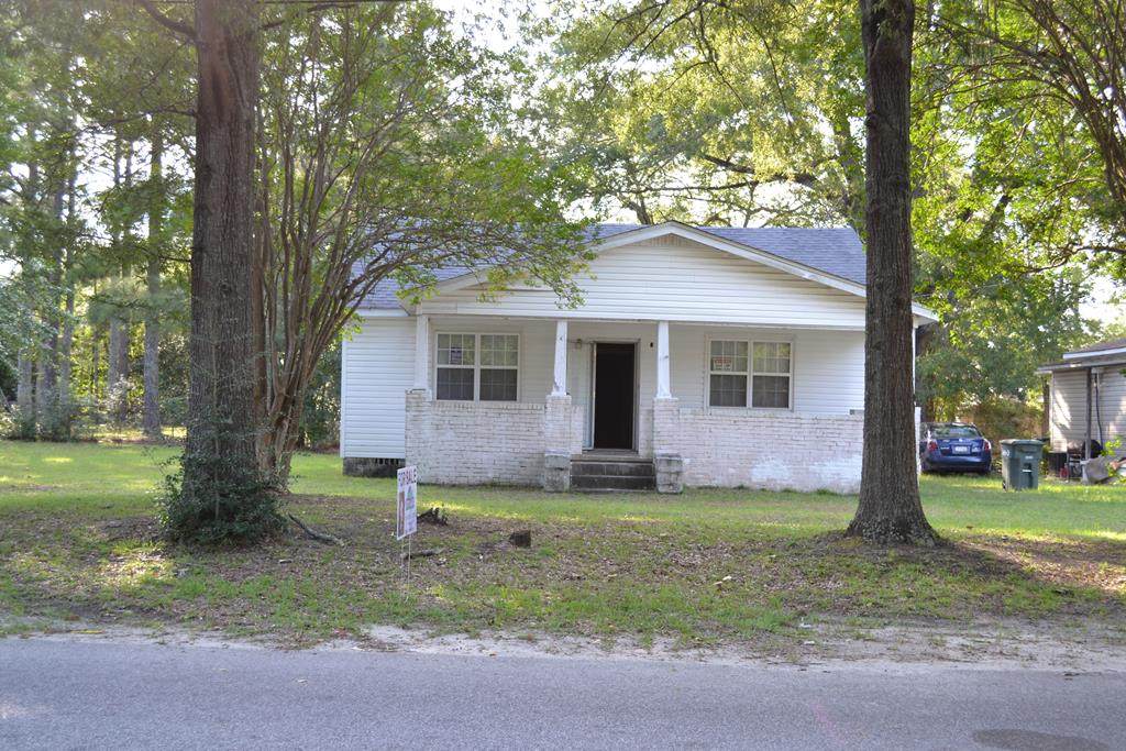 606 Brown St - Photo 1