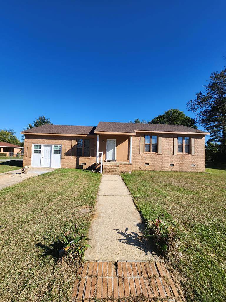 238 Lester Ave - Photo 1
