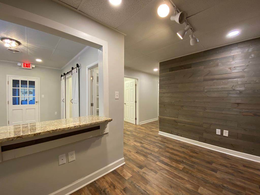 462 Guignard Dr. - Photo 1