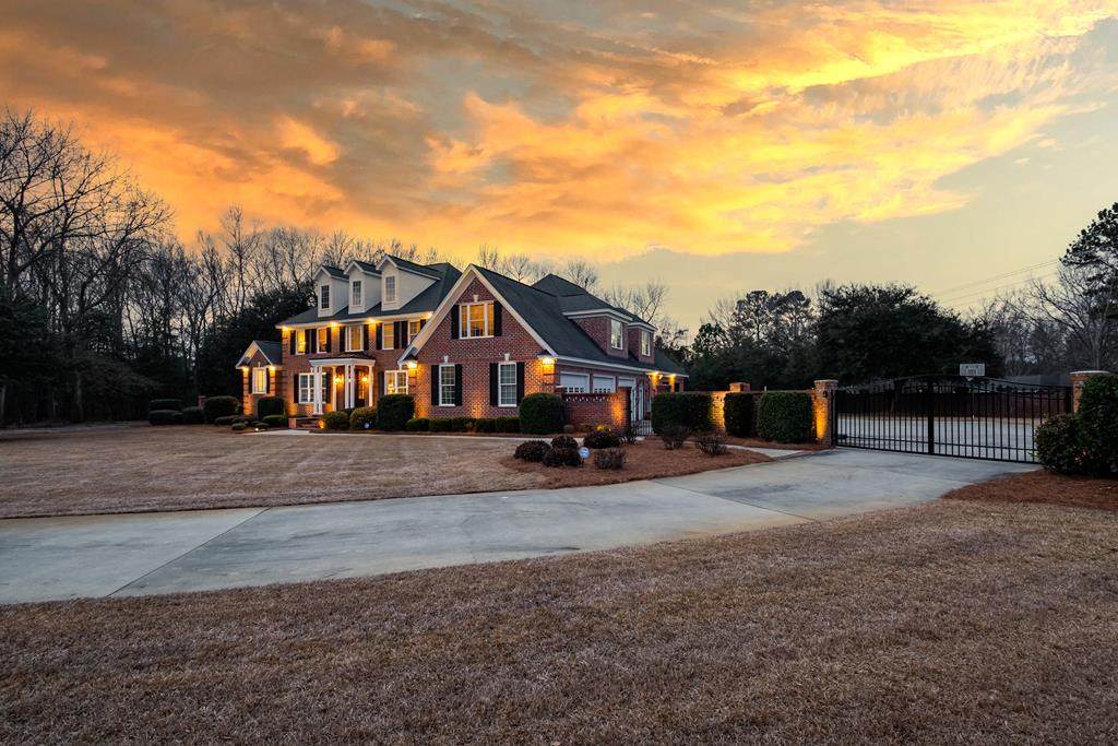 1000 Summit Dr - Photo 1
