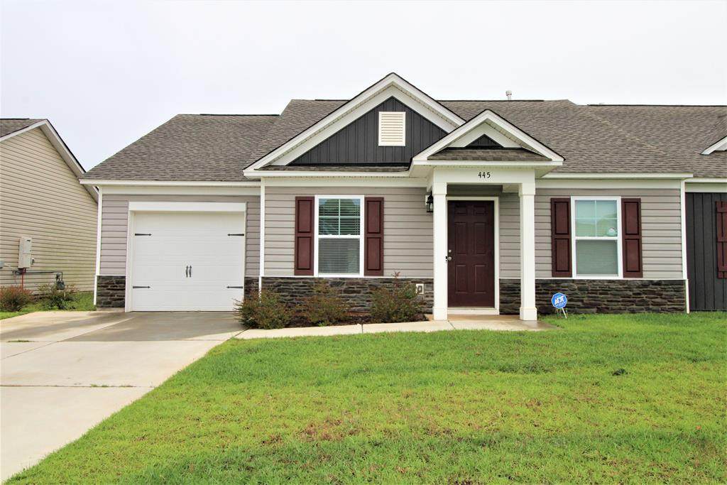 445 Conifer - Photo 1