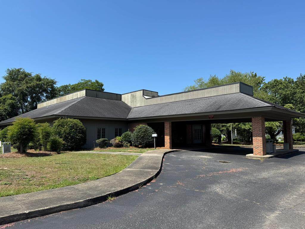 407 Salem Avenue - Photo 1