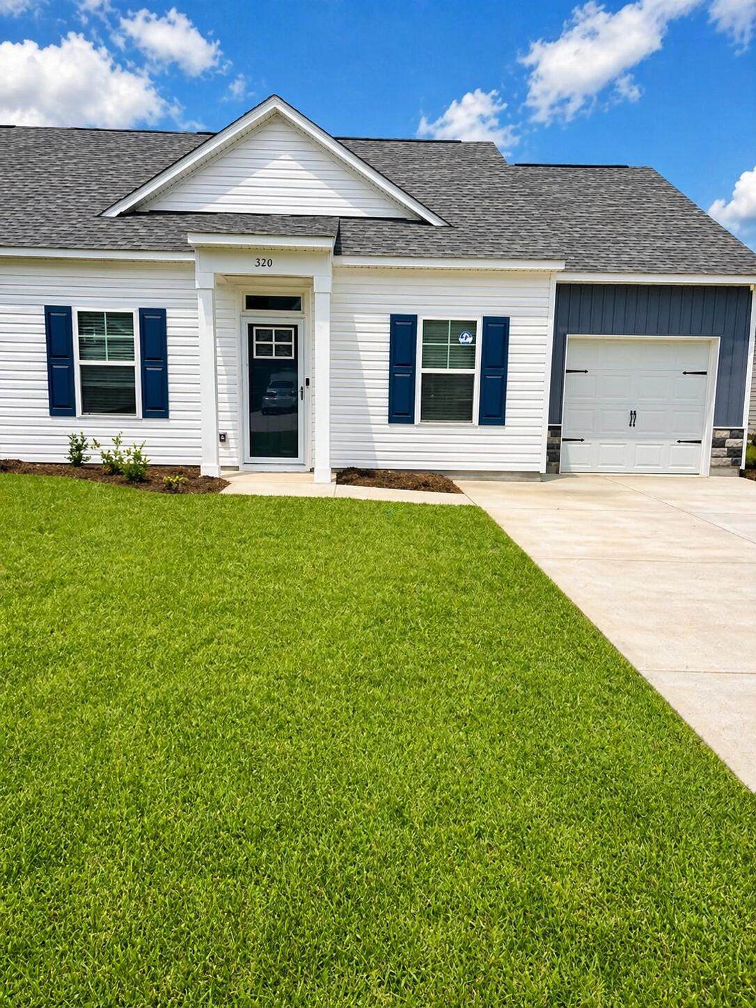 320 Acorn - Photo 1