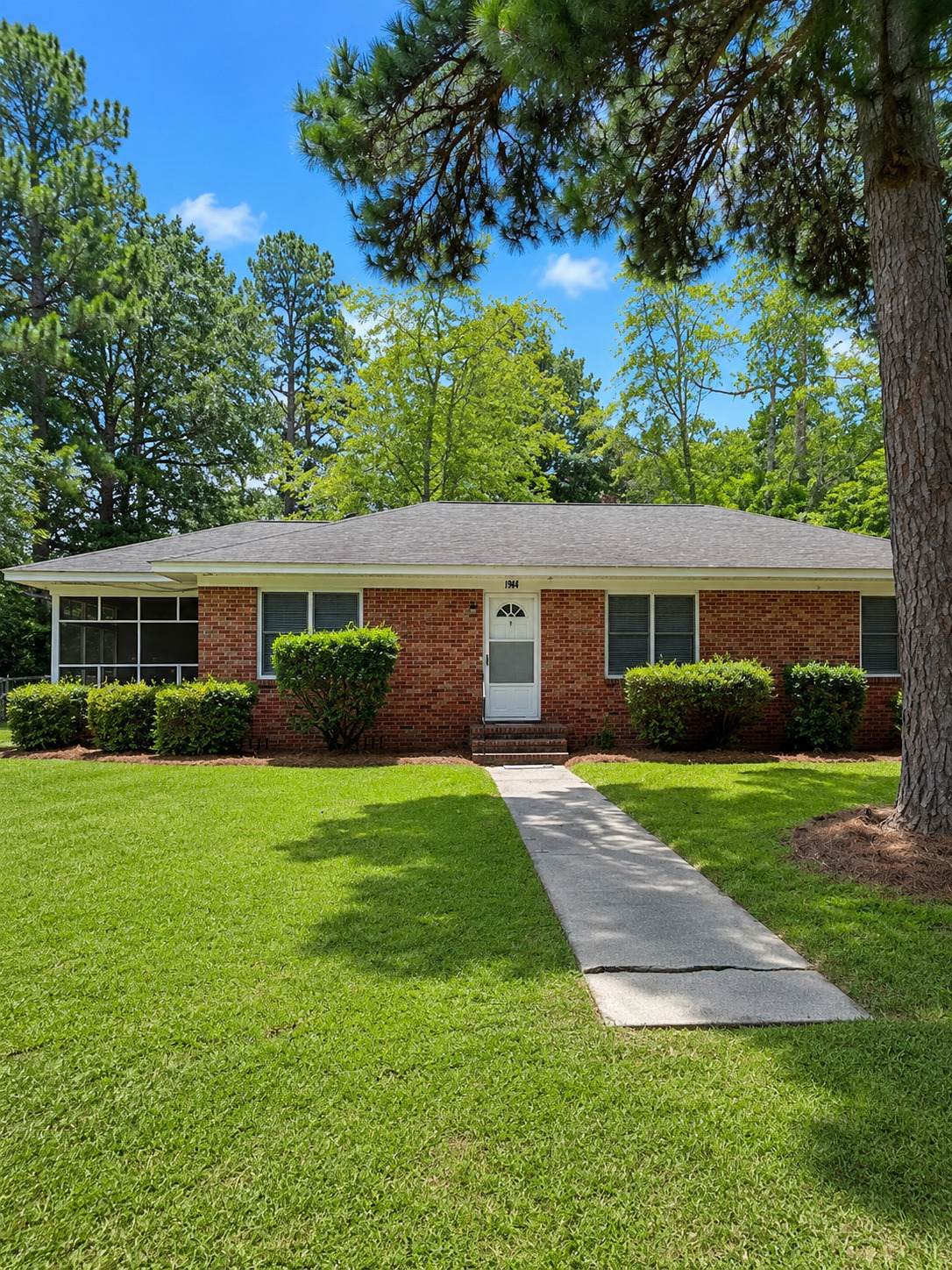 122 Gayle - Photo 1