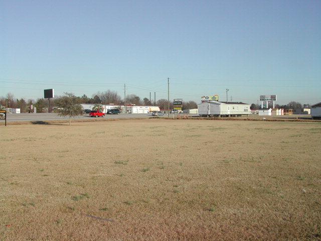 2810 Broad Street - Photo 1