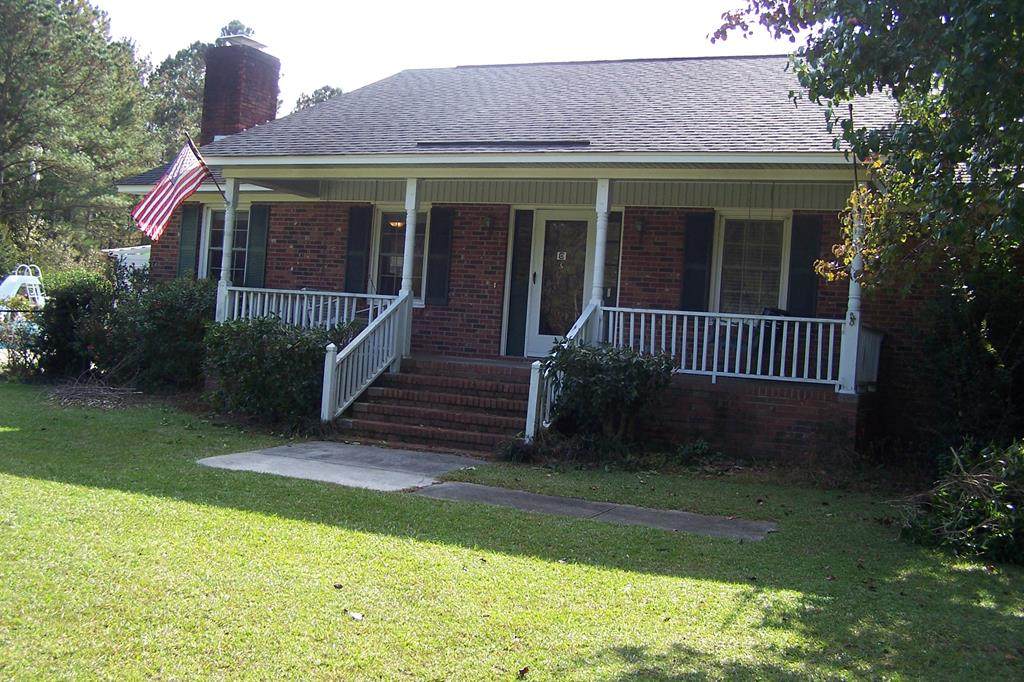 7560 Greeleyville Hwy - Photo 1