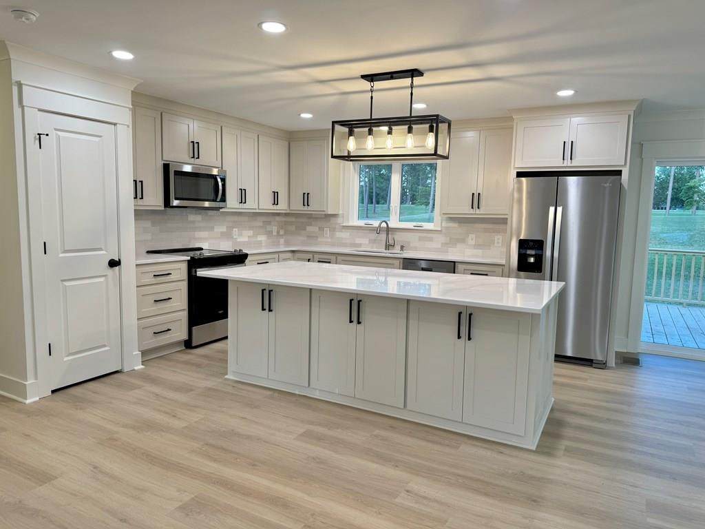 109 Saluda Drive - Photo 1