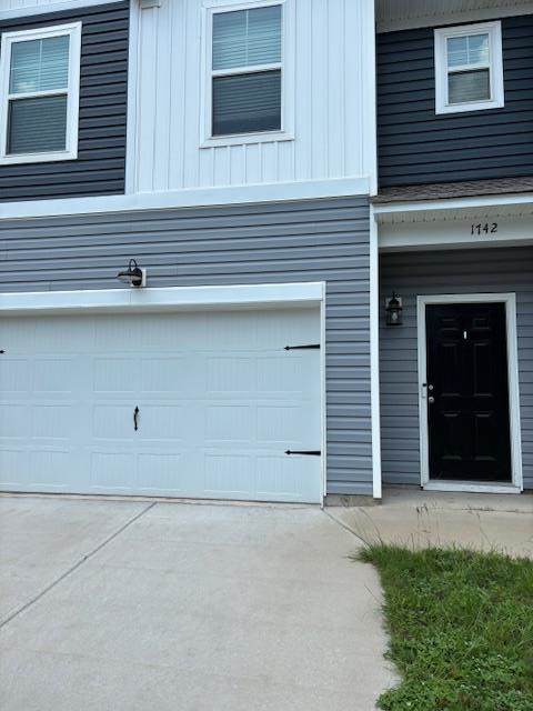 1742 Snead - Photo 1