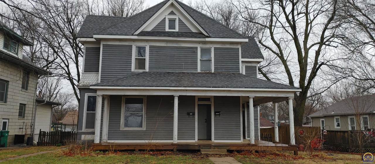 405 Kansas Ave - Photo 1