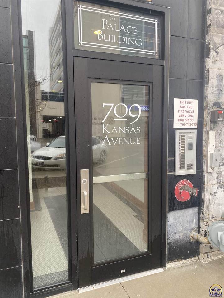 709 Kansas Ave - Photo 1