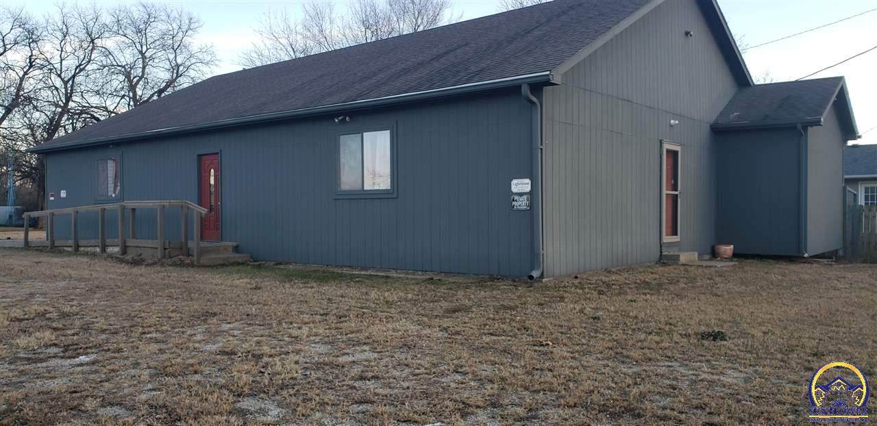 115 Topeka Ave - Photo 1