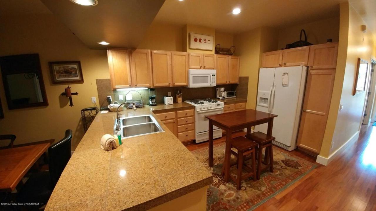 110 Wood River Drive - Photo 1