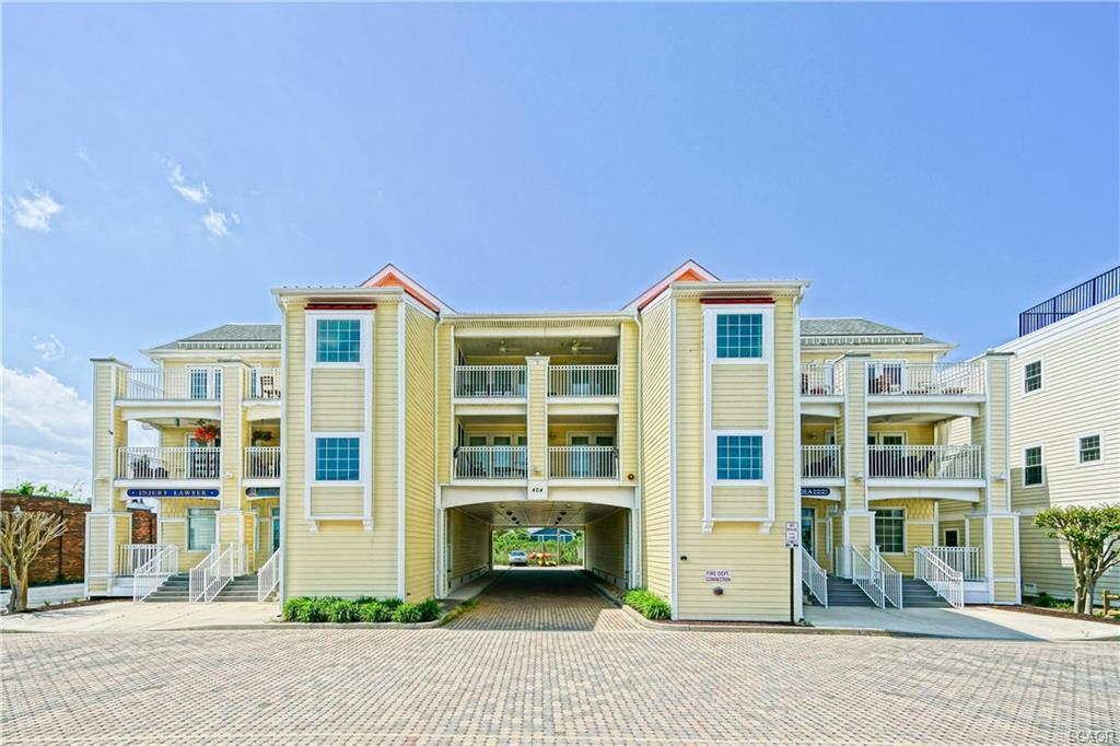 404 Savannah Road - Photo 1