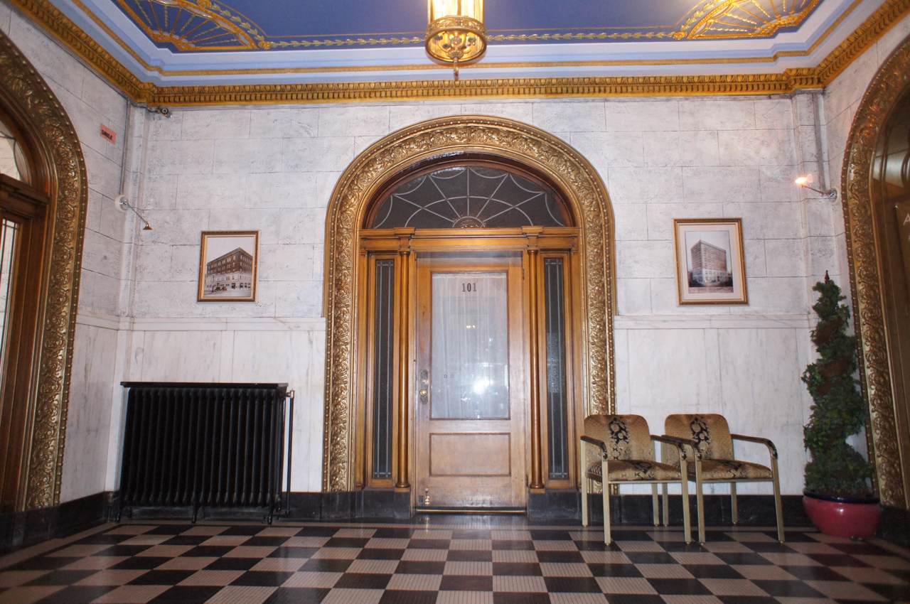 500 Willow Avenue - Photo 1
