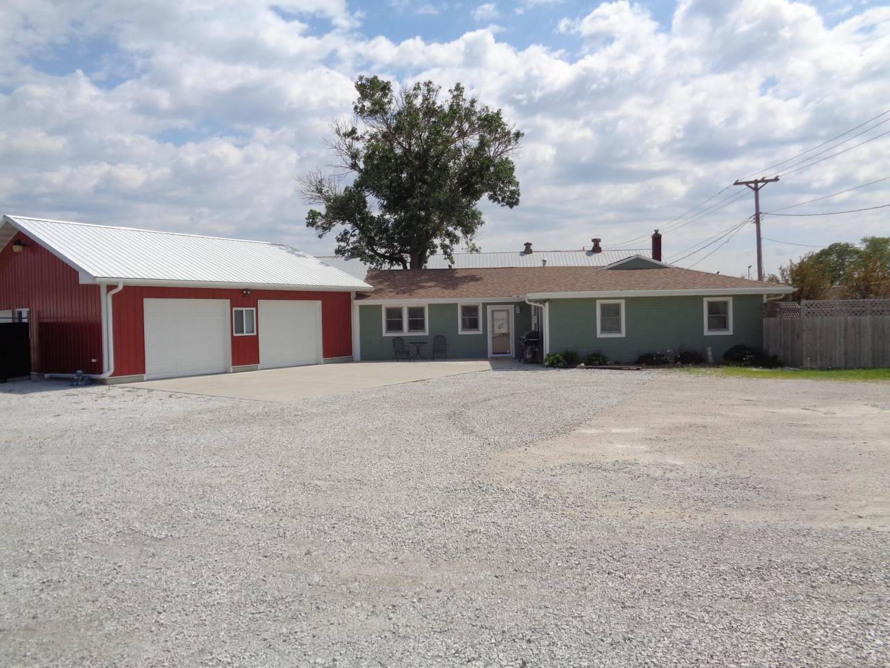 218 6TH Street - Photo 1