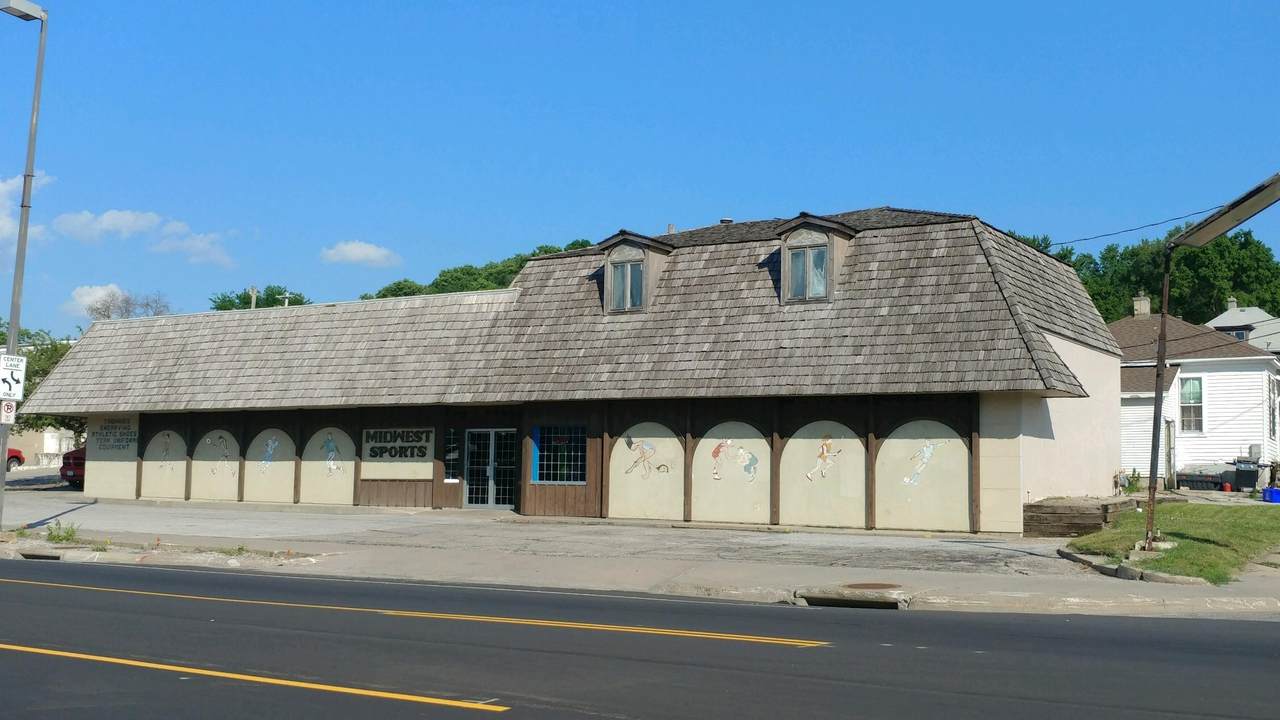 305 Broadway - Photo 1