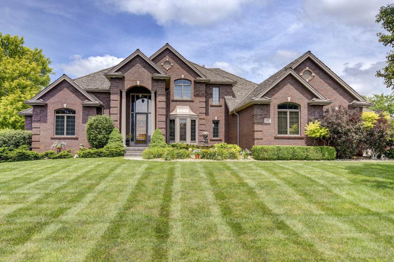 410 Redwood Drive - Photo 1