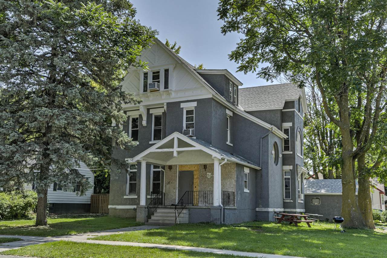 400 Franklin Avenue - Photo 1