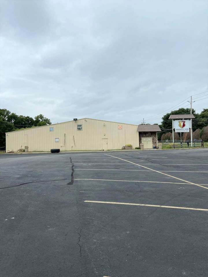 20595 Mcpherson Avenue - Photo 1