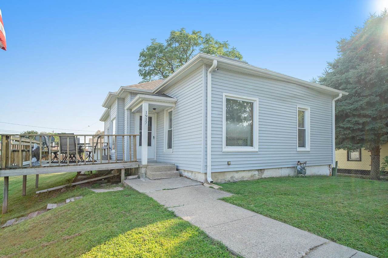 1917 7TH Avenue - Photo 1