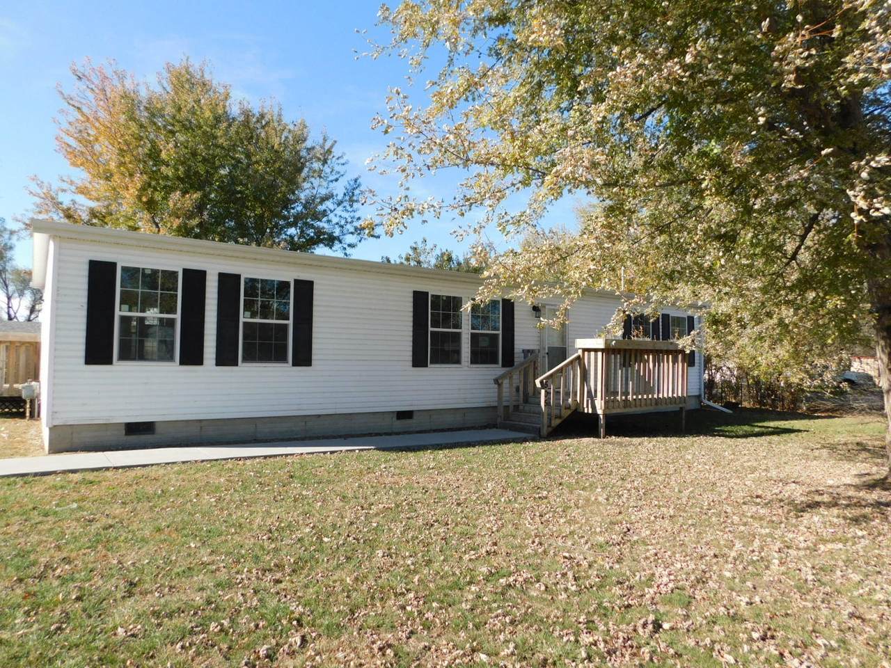 505 5TH Street - Photo 1