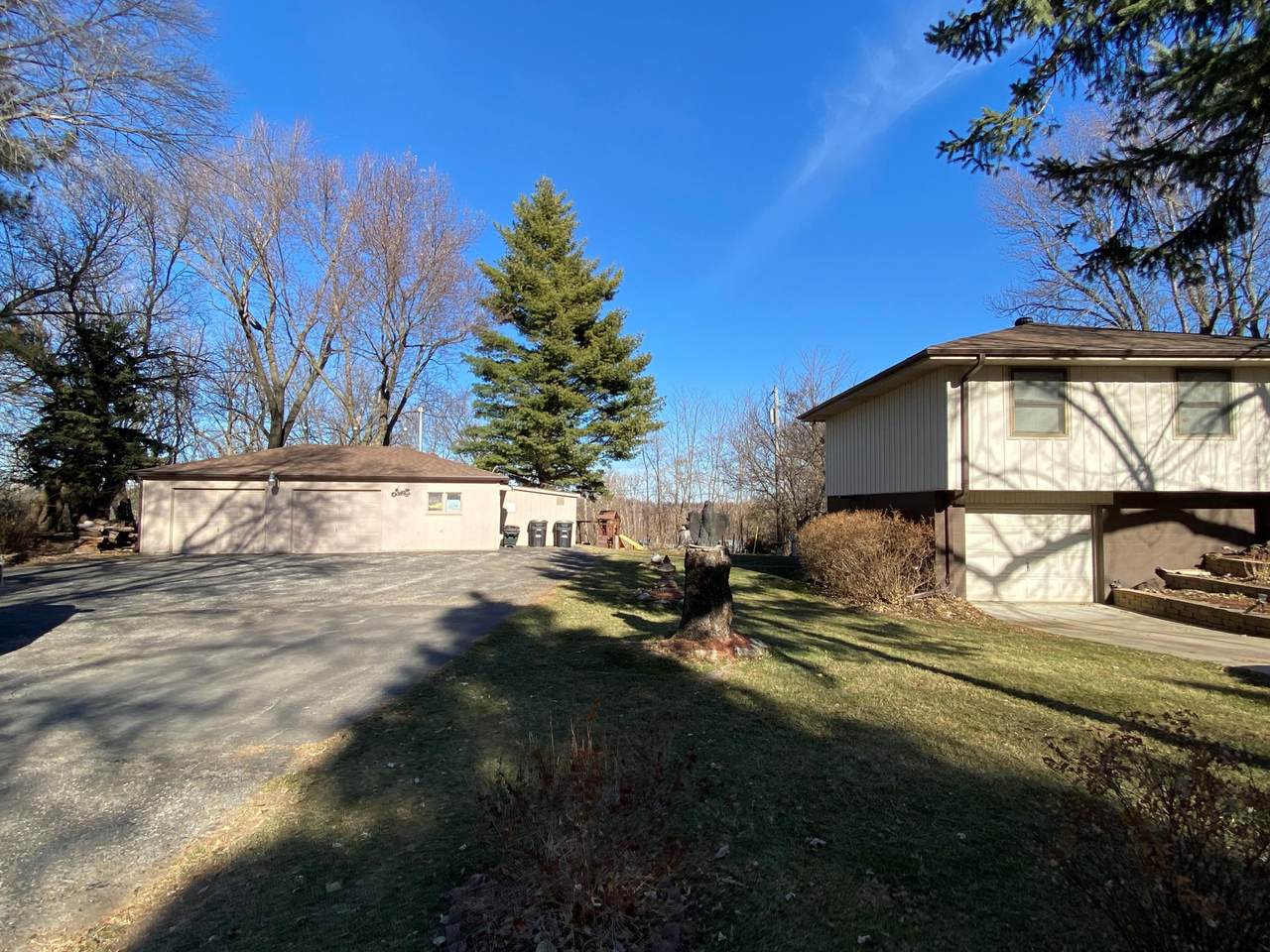 6413 49 Avenue - Photo 1