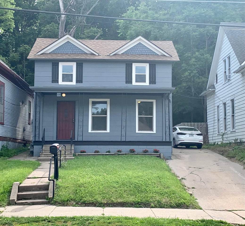 326 1ST Street - Photo 1