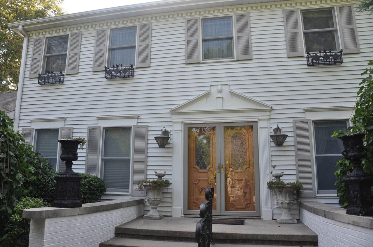 18525 School Hill Avenue - Photo 1