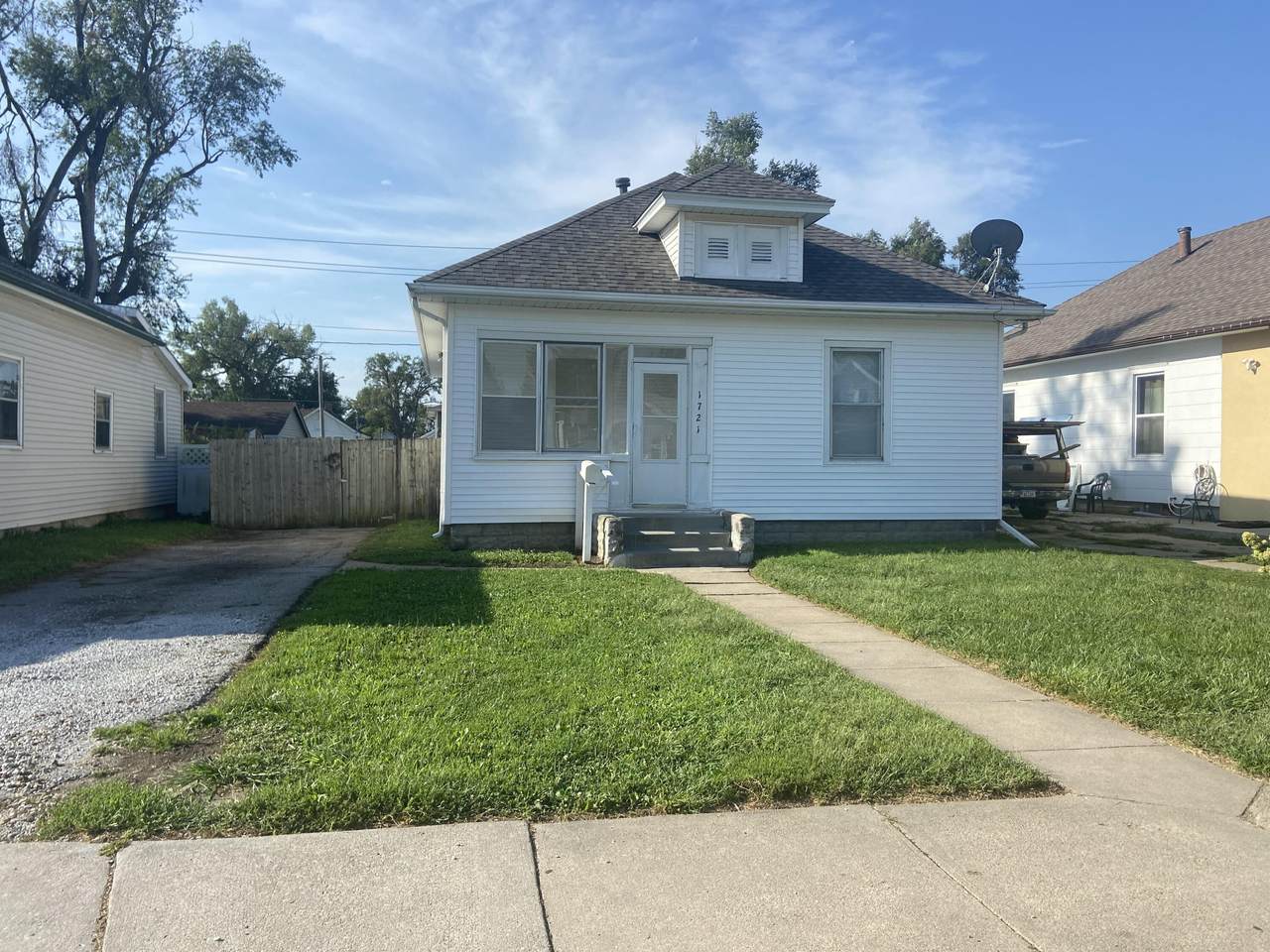 1721 5TH Avenue - Photo 1