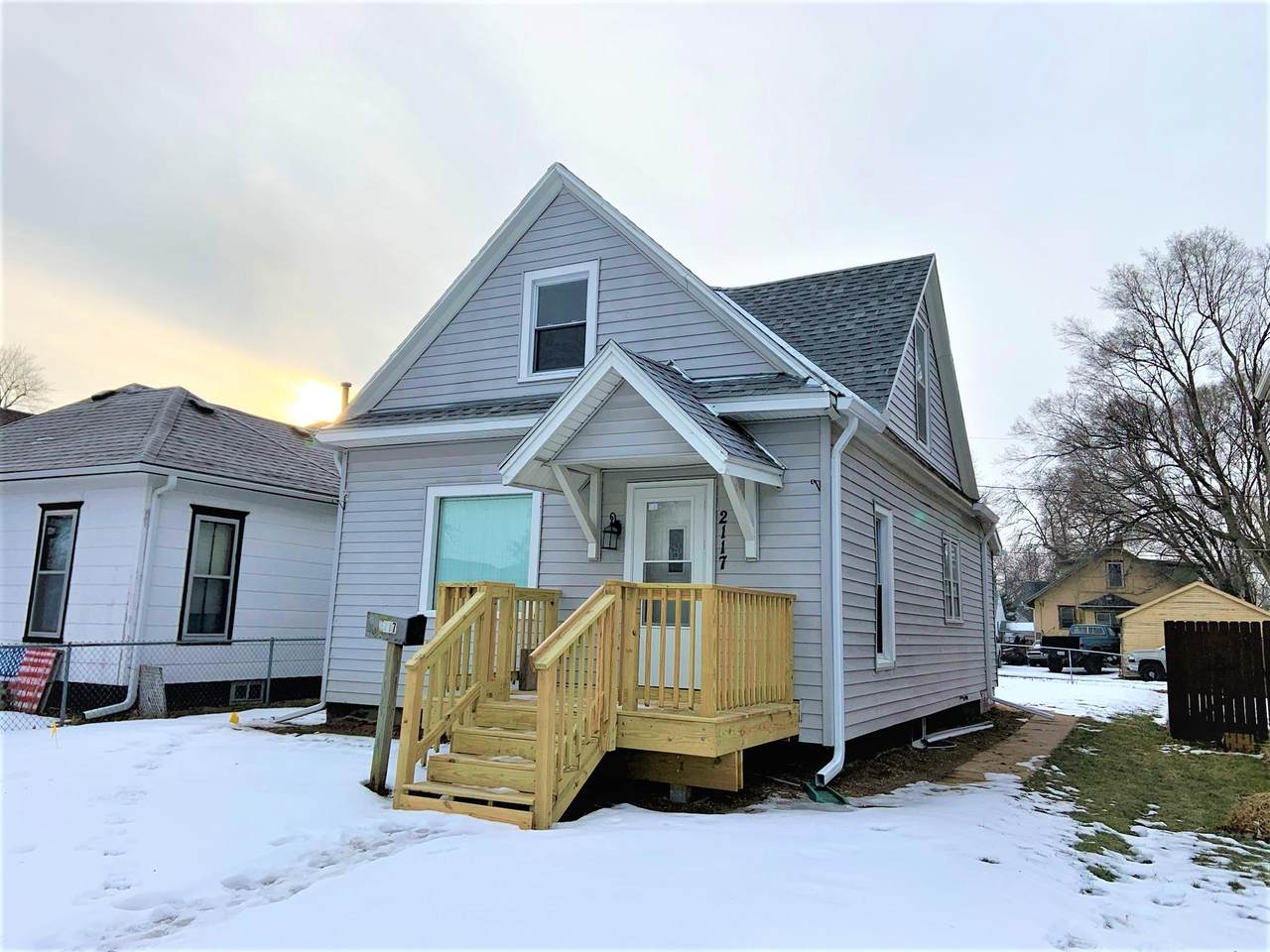 2117 6TH Avenue - Photo 1