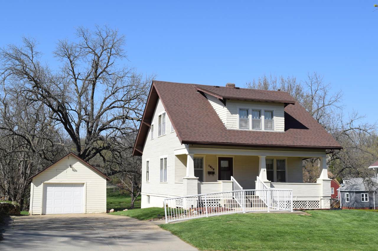 1212 Willow Street - Photo 1
