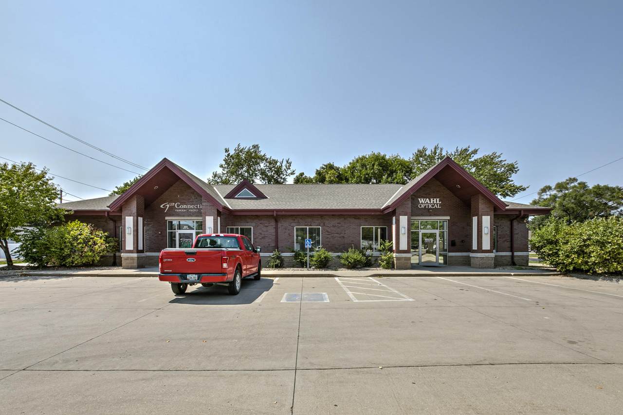 204 35TH Street - Photo 1