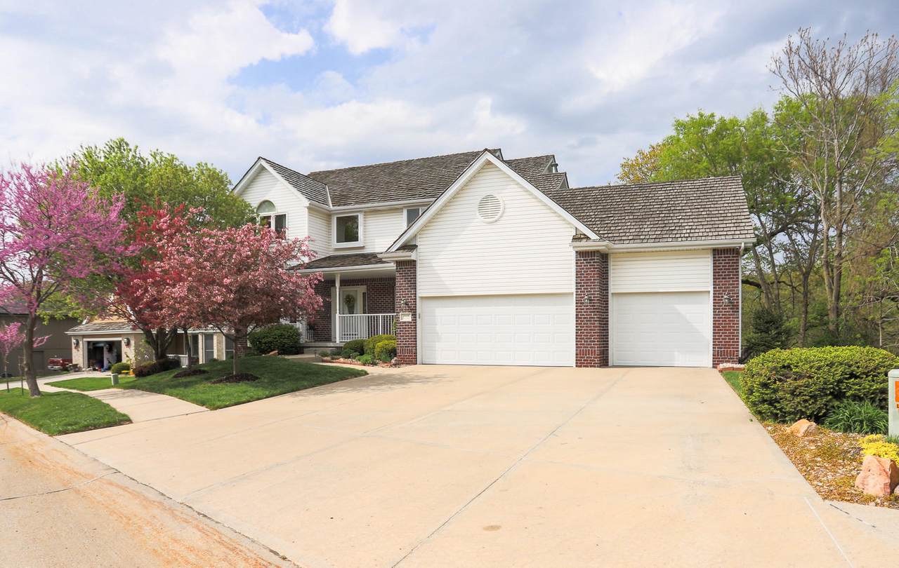 1608 Skyline Drive - Photo 1