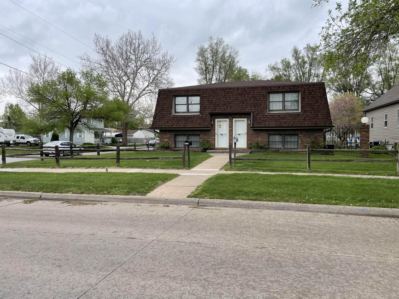 2301 9TH Street - Photo 1