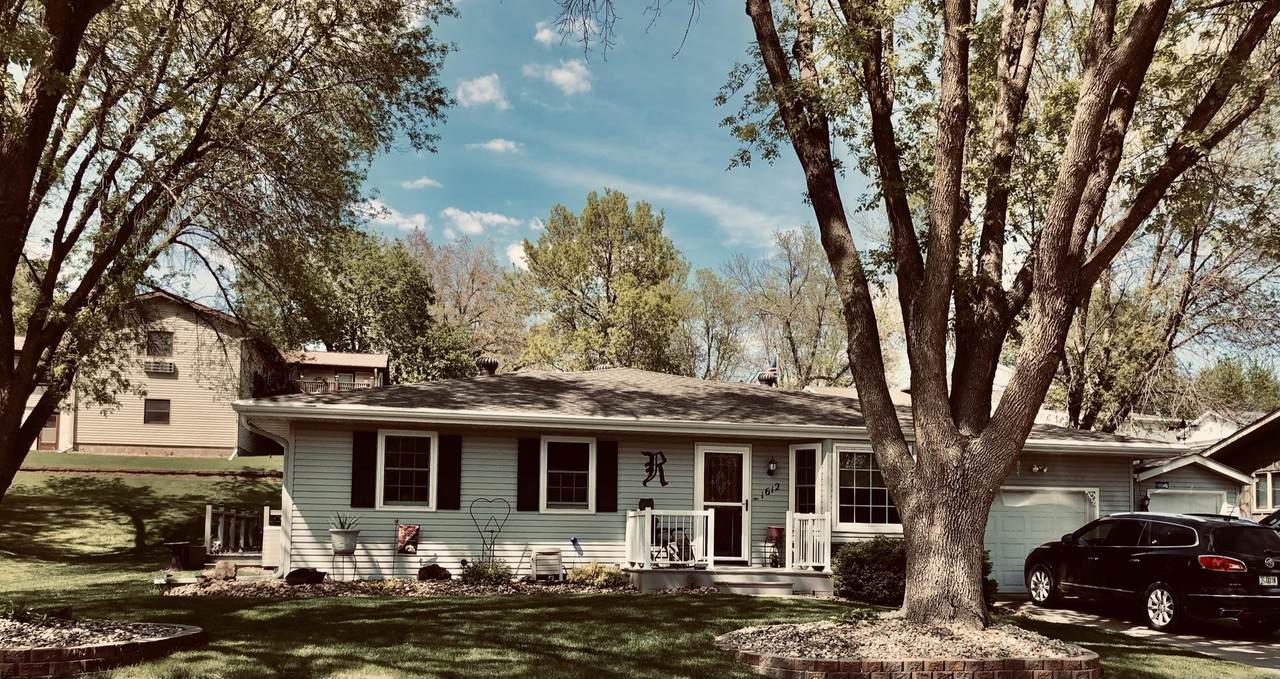 1612 Cheyenne Avenue - Photo 1