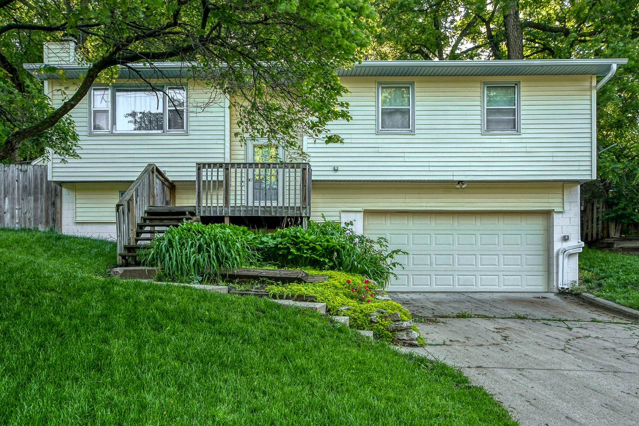 817 Valley Drive - Photo 1