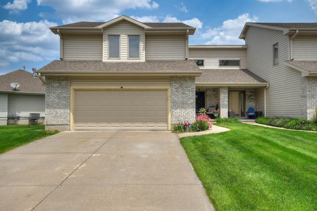 1027 Shoal Pointe Drive - Photo 1
