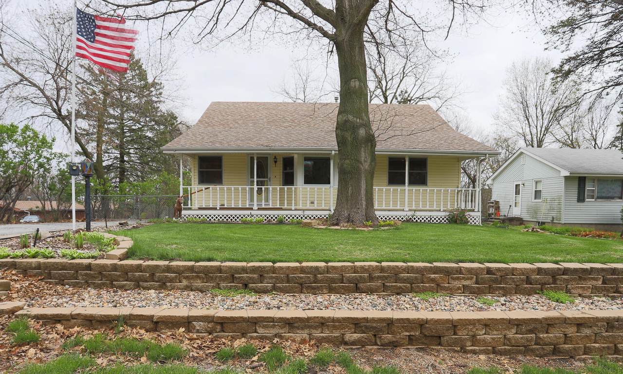7401 57TH Street - Photo 1