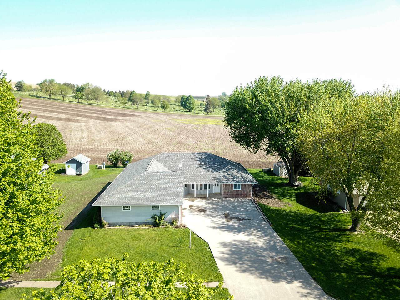 201 Linden Drive - Photo 1