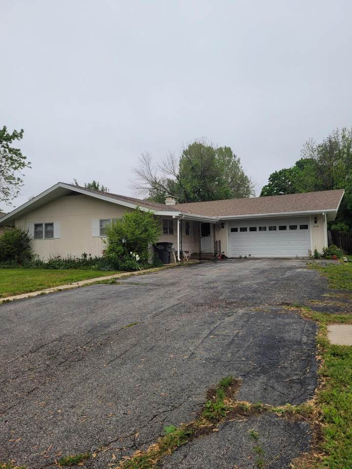 409 Hwy Street - Photo 1