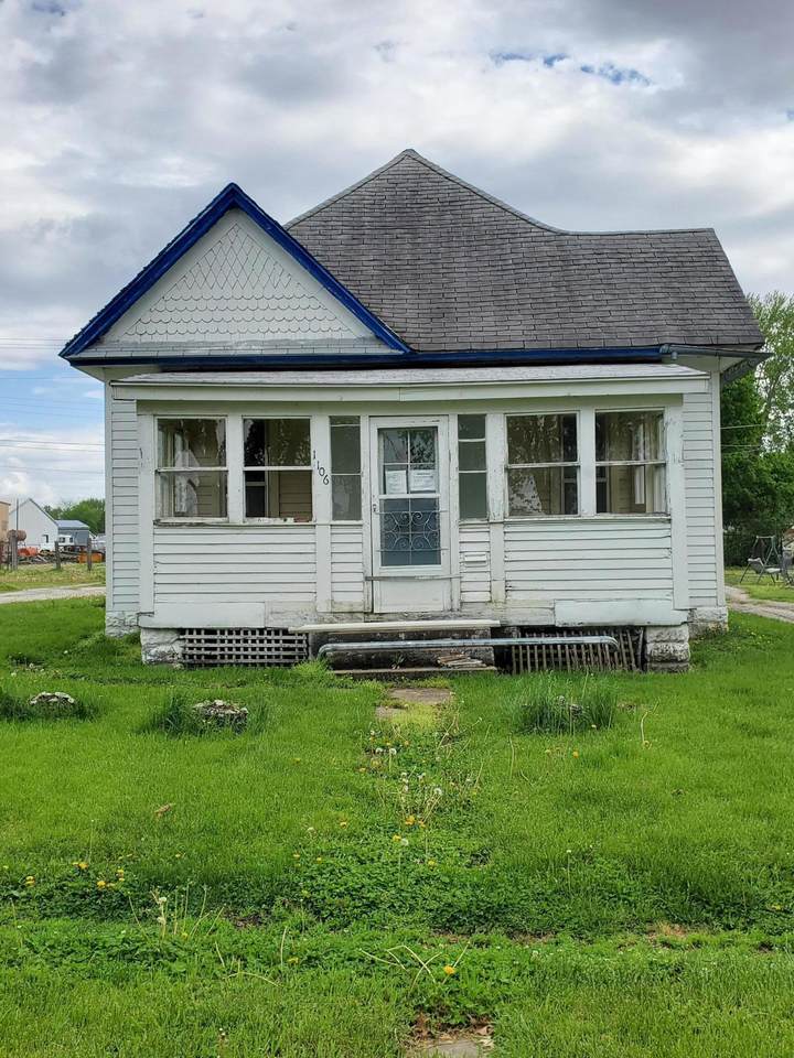 1106 Thomas Avenue - Photo 1