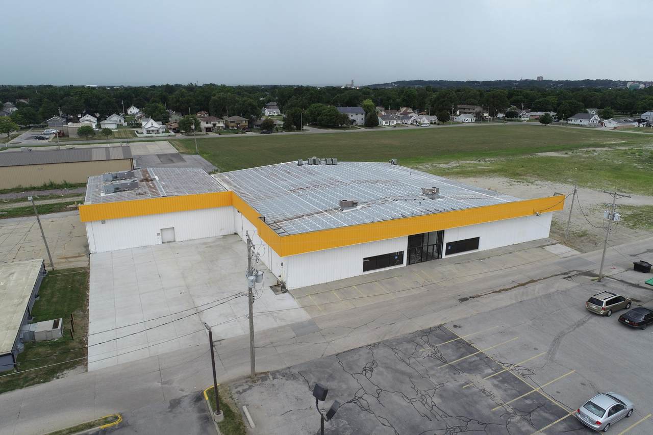 2917 Broadway - Photo 1