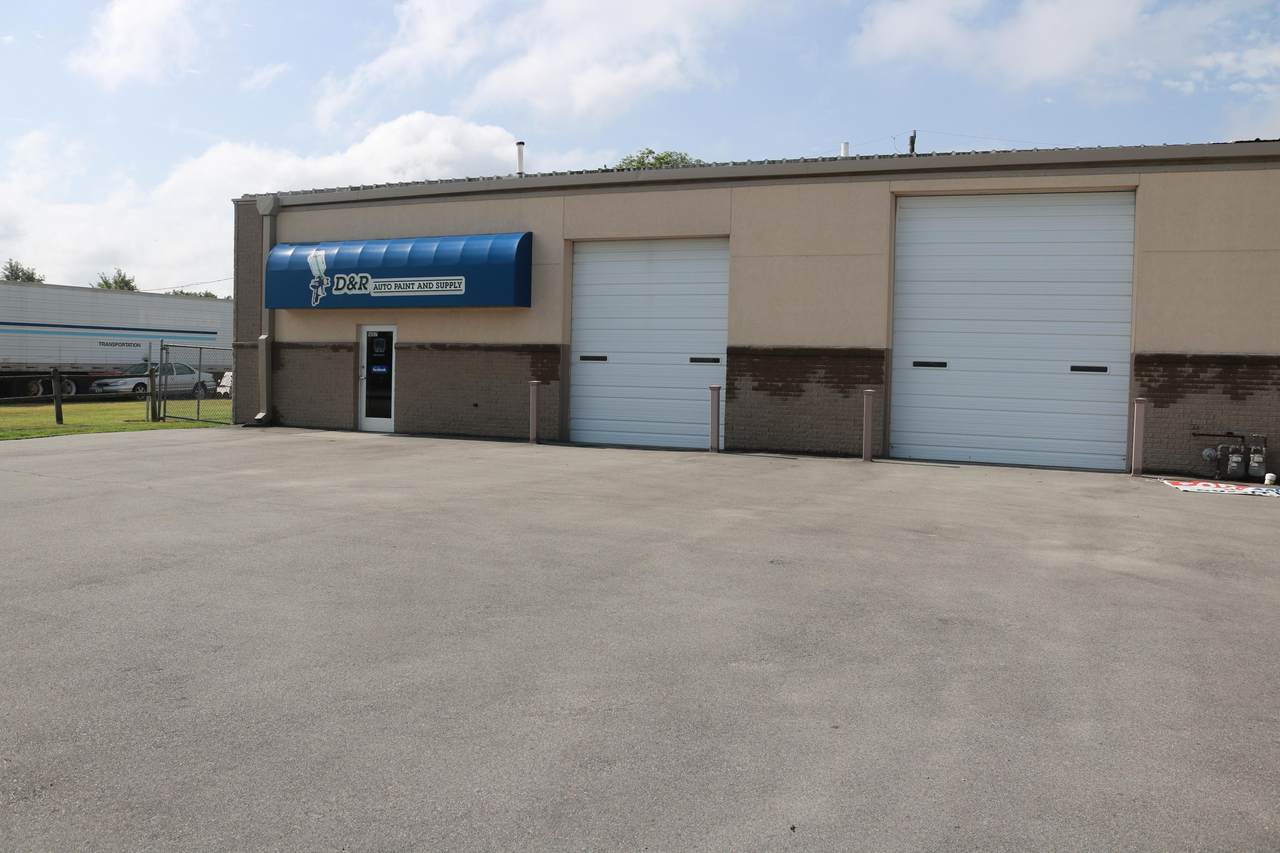 1607 Ave I - Photo 1