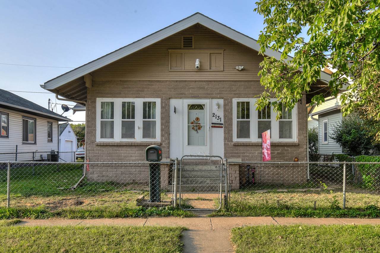 2131 4 Avenue - Photo 1